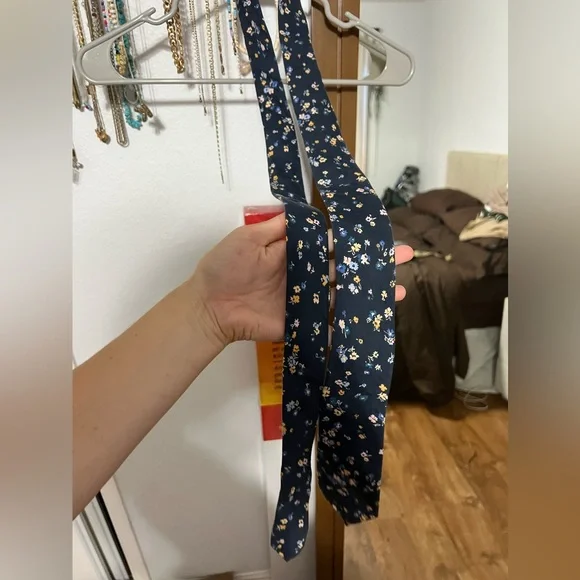 MENS EXPRESS tie - Picture 2 of 8